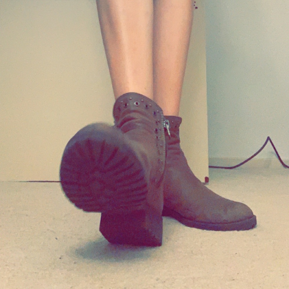 Lucky brand ankle high zip up boots!!